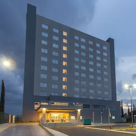 Fiesta Inn Suites Aeropuerto Del Bajio-2